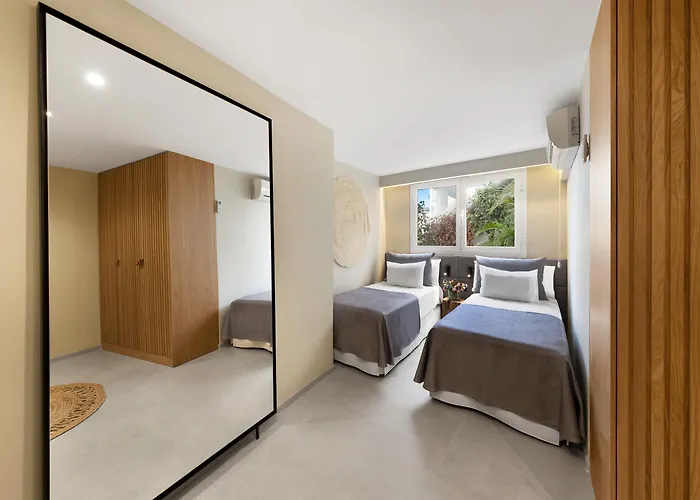 Hotel Almudaina